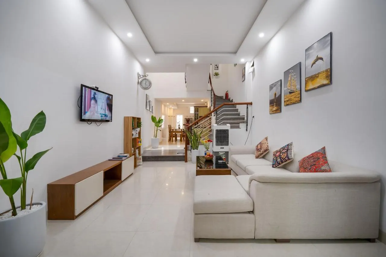 Sky House - 4Bedroom-Free Airport- My Khe Beach- 14 An Thuong 17 Da Nang Villa