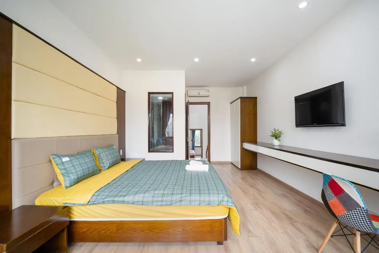 Sky House - 4Bedroom-Free Airport- My Khe Beach- 14 An Thuong 17 Da Nang Vietnam